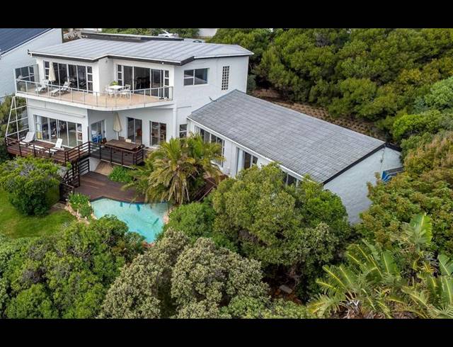 5 BEDROOM HOUSE FOR SALE IN LLANDUDNO